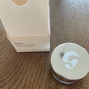 Glossier Stretch Concealer Dark 30